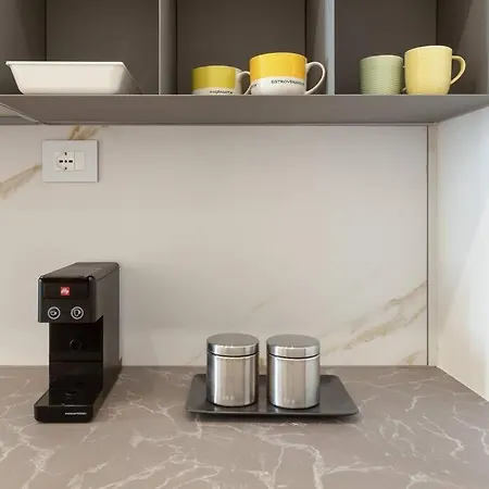 Centro I Cadorna 14 *